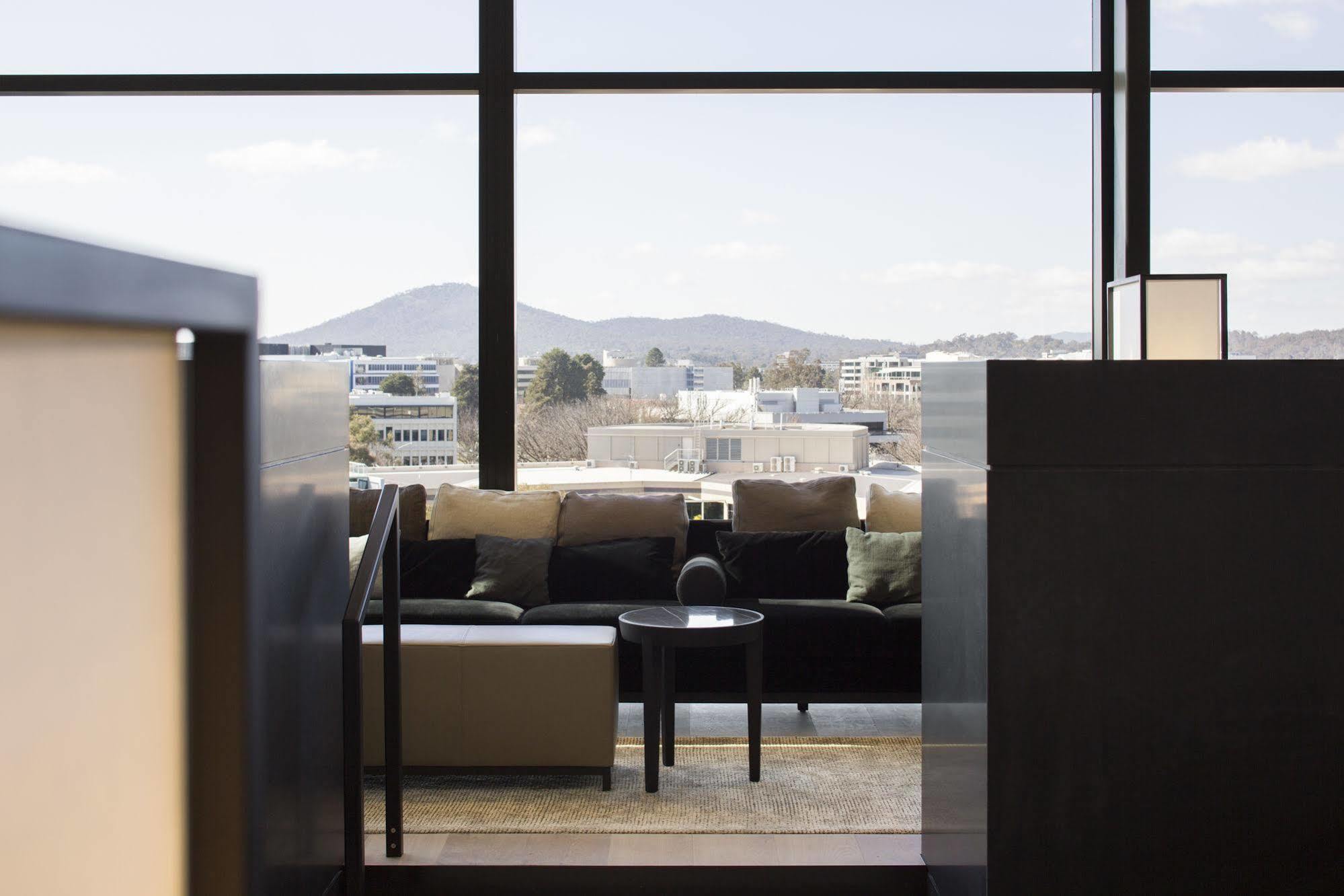 Little National Hotel Canberra Bagian luar foto